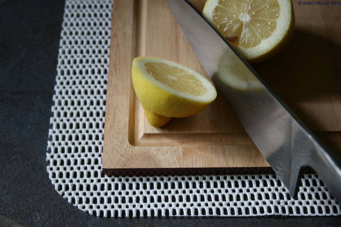 stayput-chopping-board-safety-mats-34-x-28cm-pearl-white