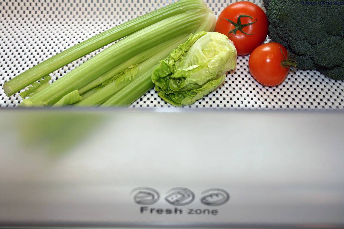 stayput-fridge-draw-liners-60-x-30cm-pearl-white